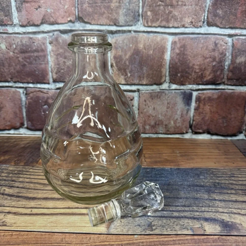 Vintage MCM Glass Liquor/ Whiskey Decanter w/ Stopper Round Ribbed Barware‎